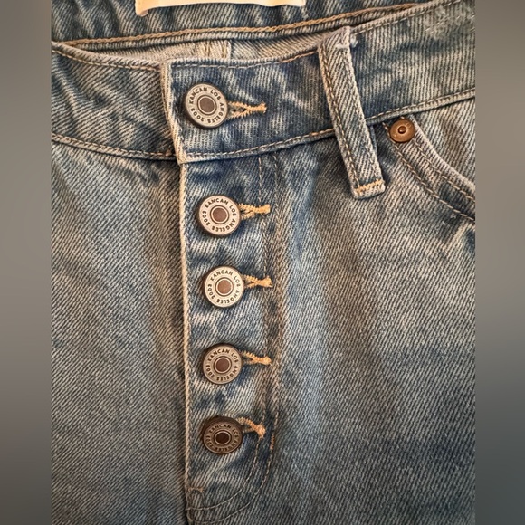 Kancan High Waist Distressed Button Fly Raw Hem Denim Shorts: Medium - Picture 7 of 10